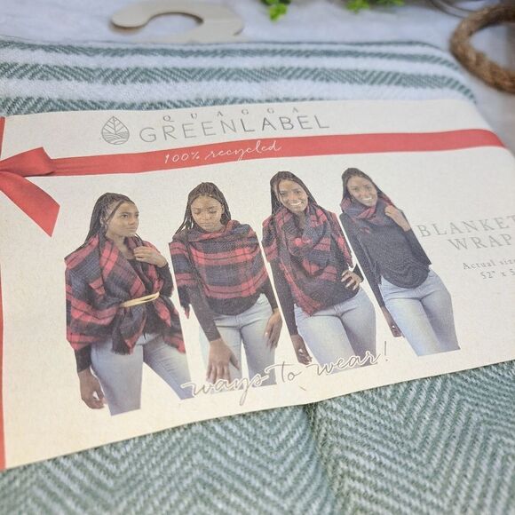 NWT Quagga Blanket Wrap in Cali Stripe - Picture 5 of 8